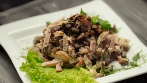 Салат Лісова буваль