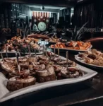 Фуршетні закуски клубу "Охота" в Харкові.